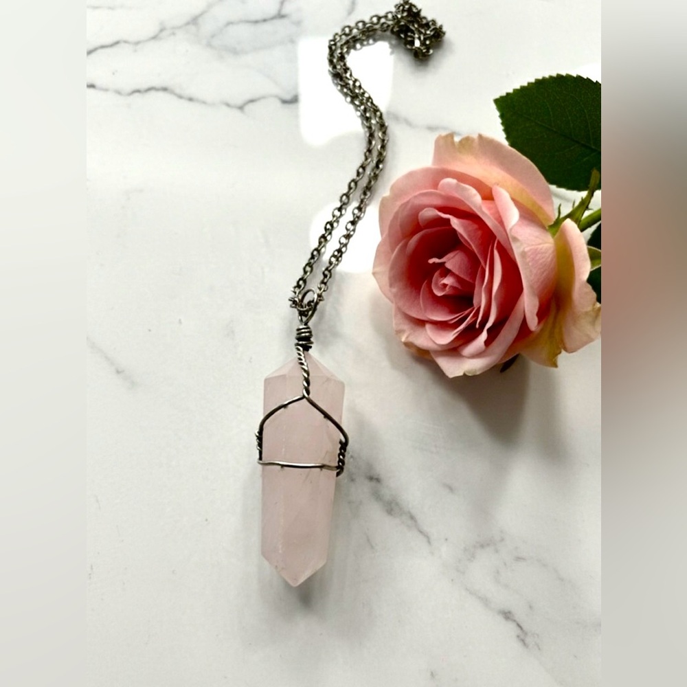 Natural Rose Quartz Pendant Necklace Pink Crystal Healing Stone Silver Chain